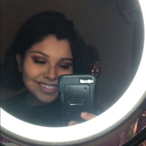 Meet your Posher, Angela